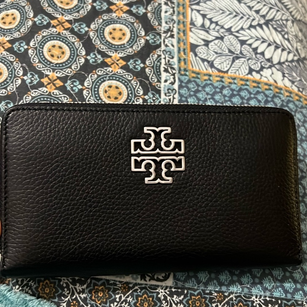 Tory Burch zip around wallet
